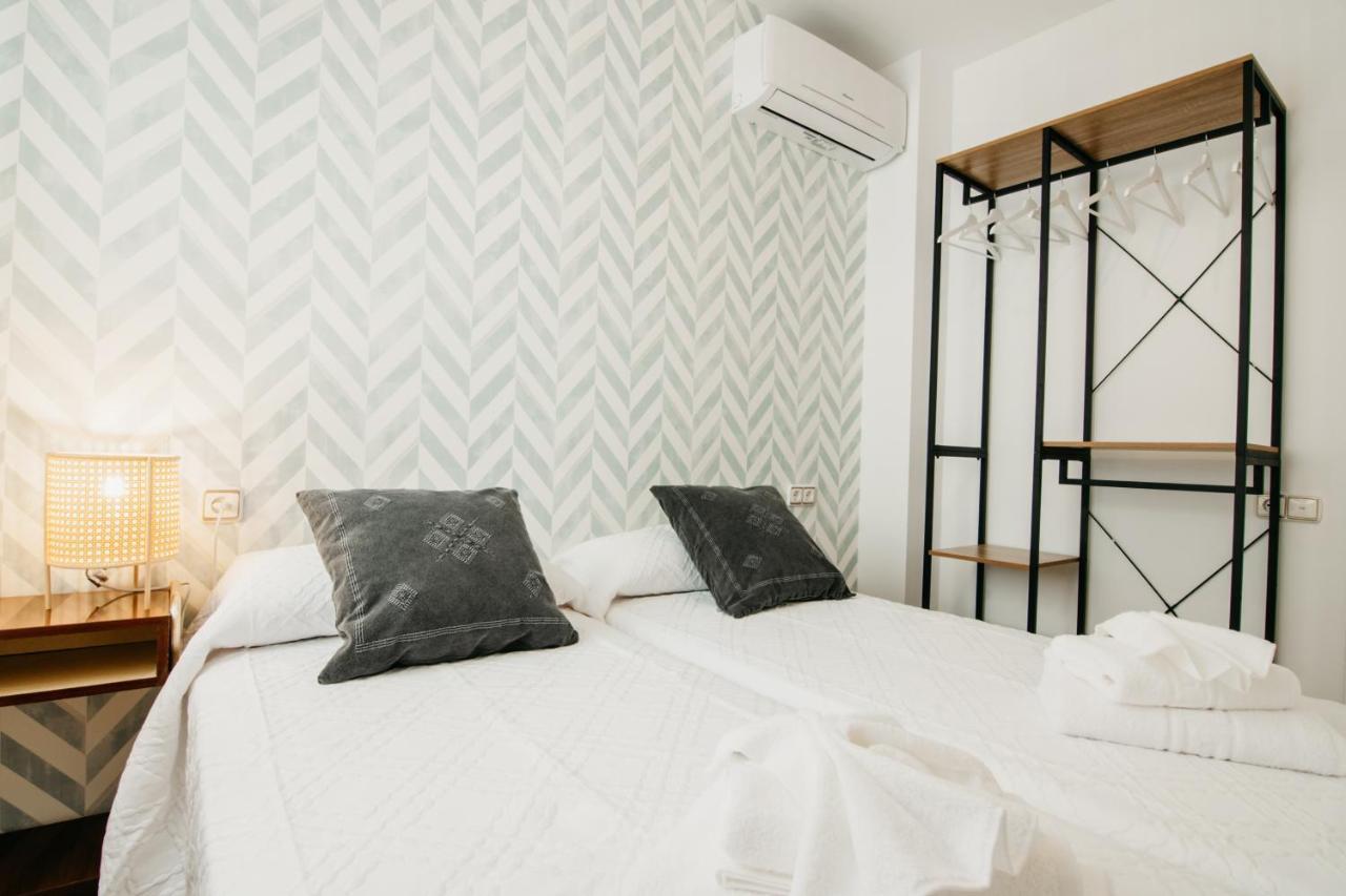 Tuguest Halcon Apartment Гранада Екстериор снимка